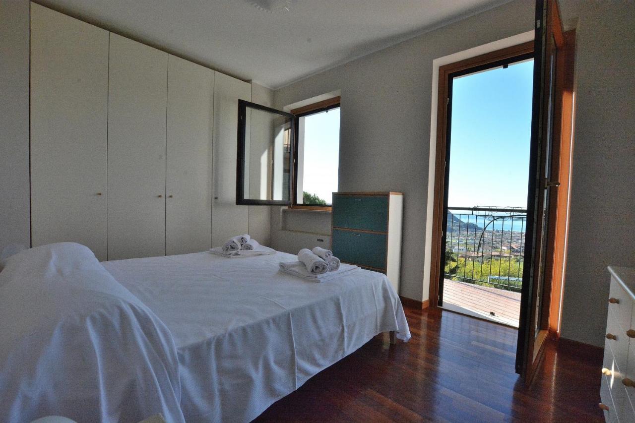 Apartmen Montegolo Four With Pool And Lake View Costermano sul Garda Exterior foto