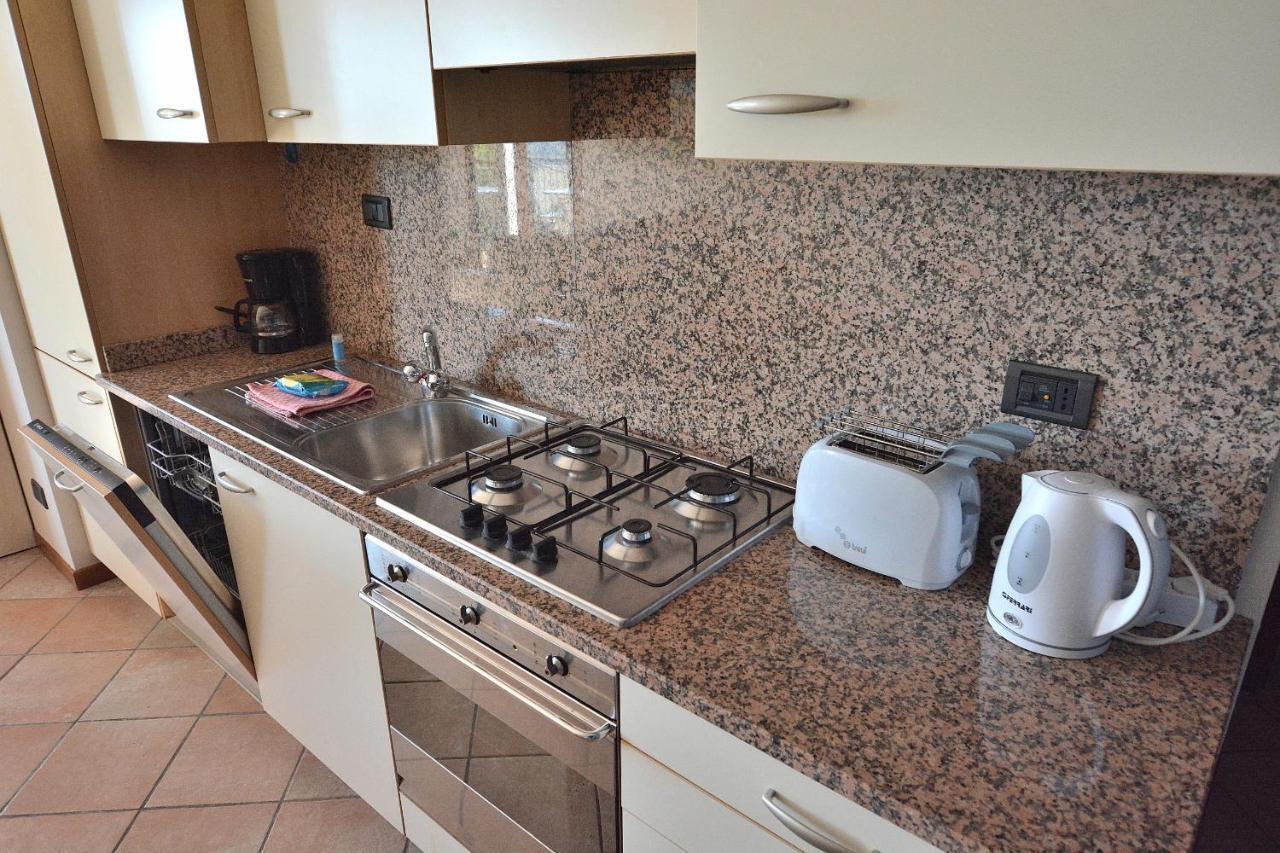 Apartmen Montegolo Four With Pool And Lake View Costermano sul Garda Exterior foto